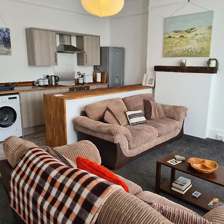 Gorgeous Sea View Apartment 5 Mins To The Beach St Leonards-on-Sea ภายนอก รูปภาพ