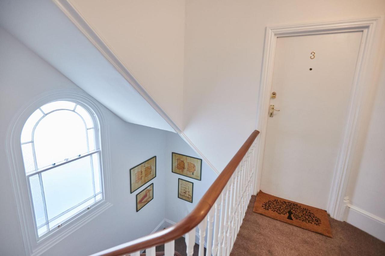 Gorgeous Sea View Apartment 5 Mins To The Beach St Leonards-on-Sea ภายนอก รูปภาพ