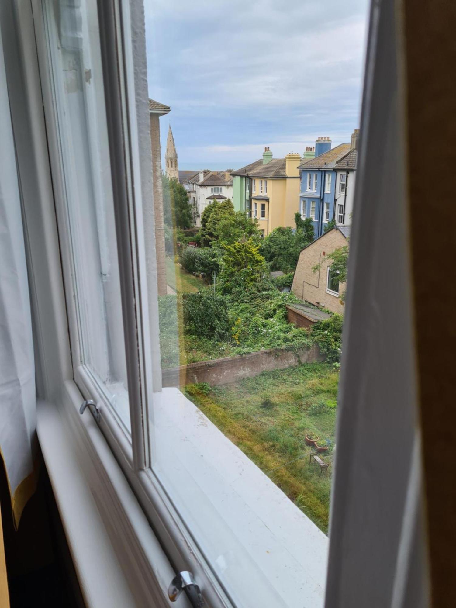 Gorgeous Sea View Apartment 5 Mins To The Beach St Leonards-on-Sea ภายนอก รูปภาพ